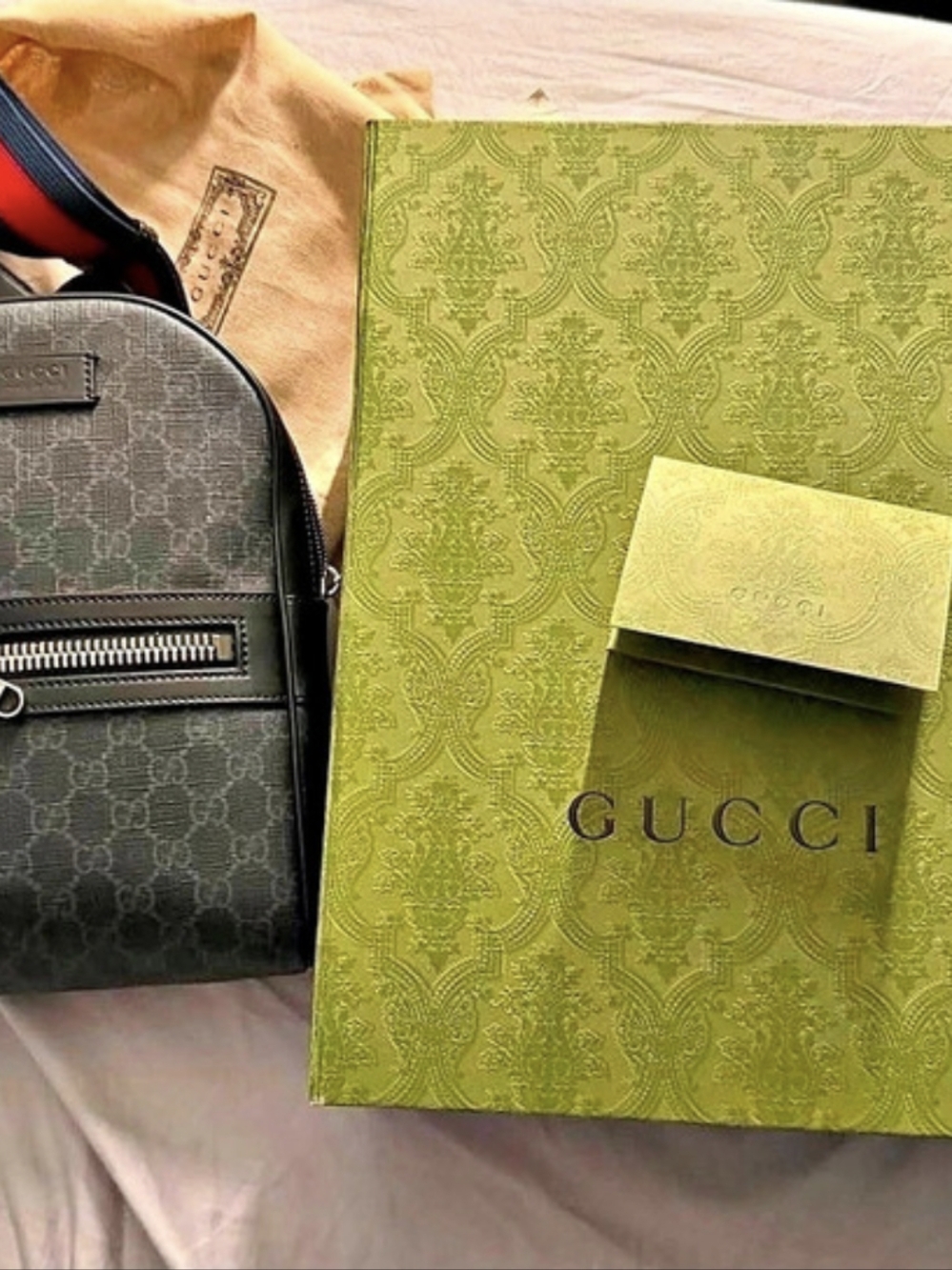 Gucci GG Supreme Small Messenger Bag Black Grey 523599 & Red